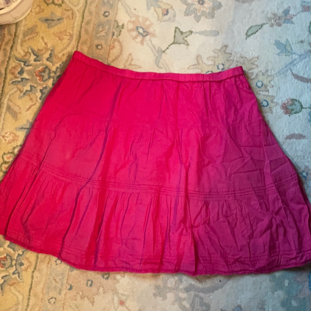 Boho skirt. To the knee. Lined.
